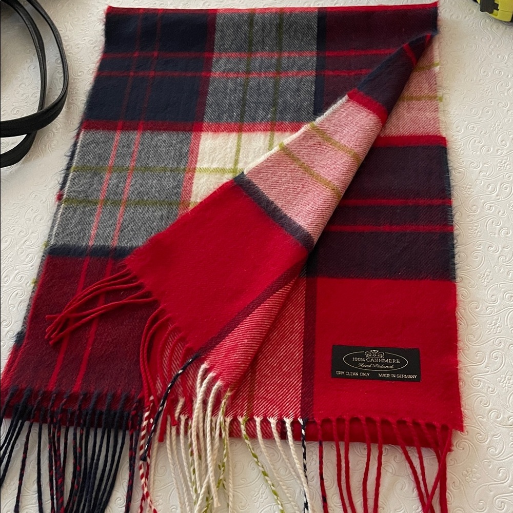 100% Cashmere Red Blue White plaid scarf, EUC, made in Germany